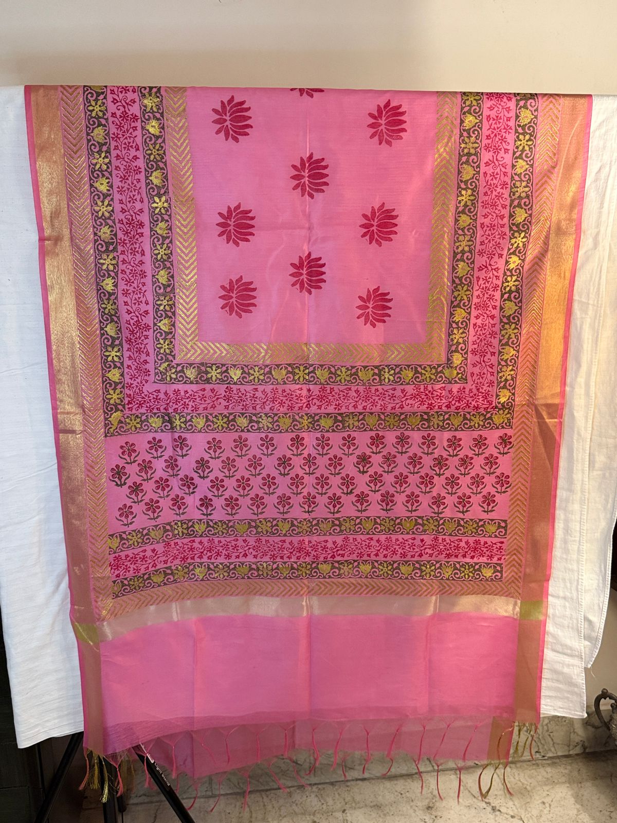 Padma – Pink Floral Chanderi Silk Dupatta