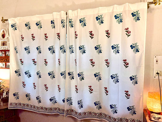 Aangan – Set of 2 Hand Block Printed Cotton Window Curtains