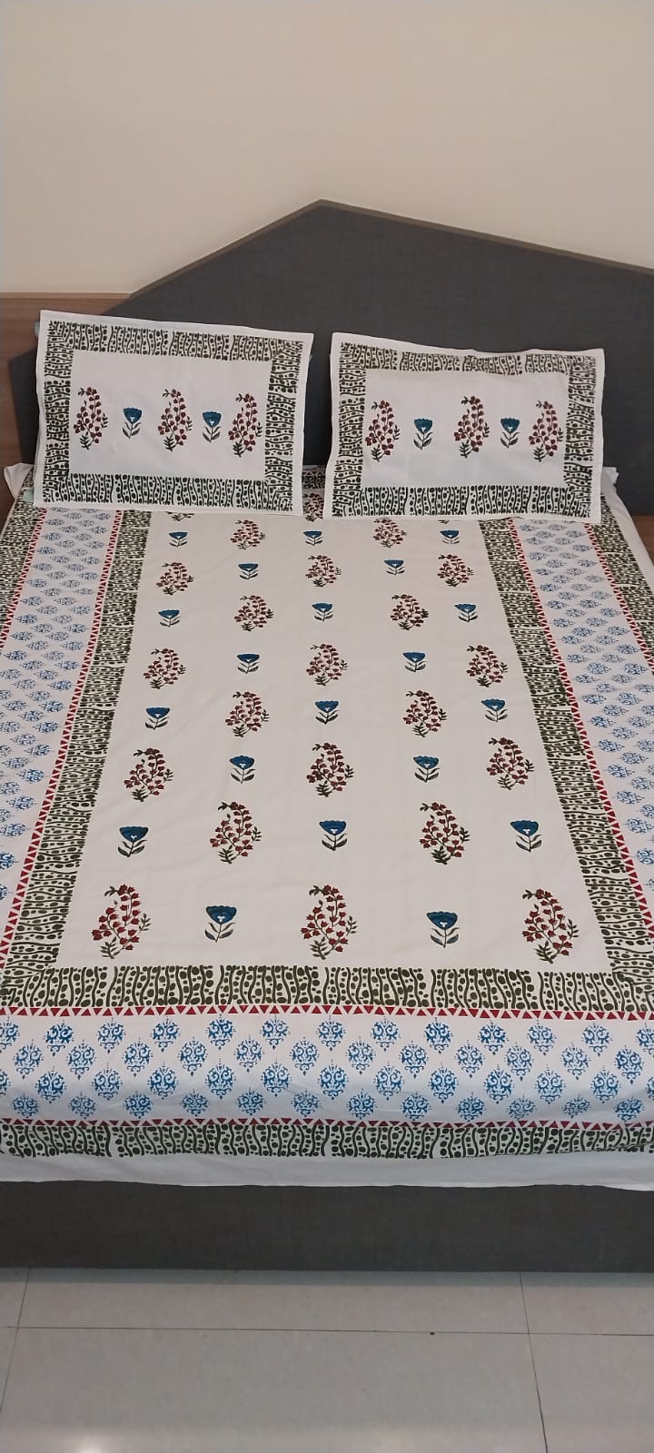 Sheetal – Hand Block Printed Diwan Bedsheet Set