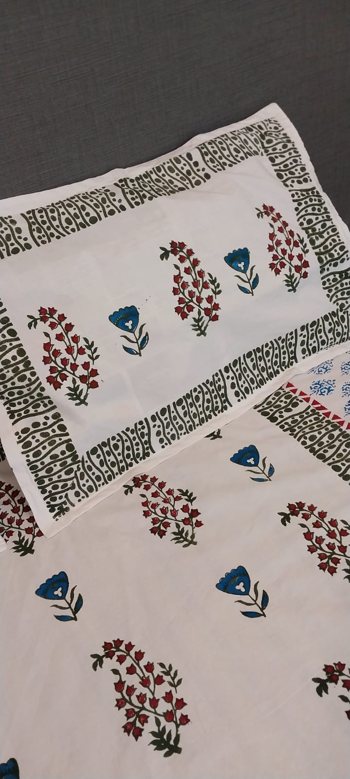 Sheetal – Hand Block Printed Diwan Bedsheet Set