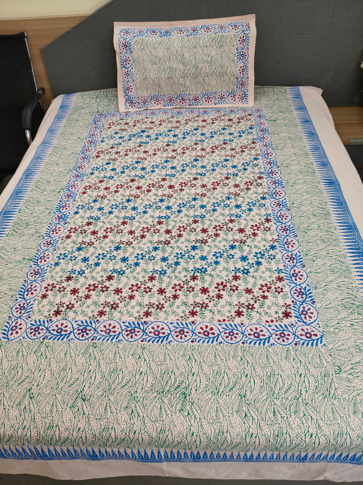Floral Charm – Hand Block Printed Single Bedsheet Set (Large)