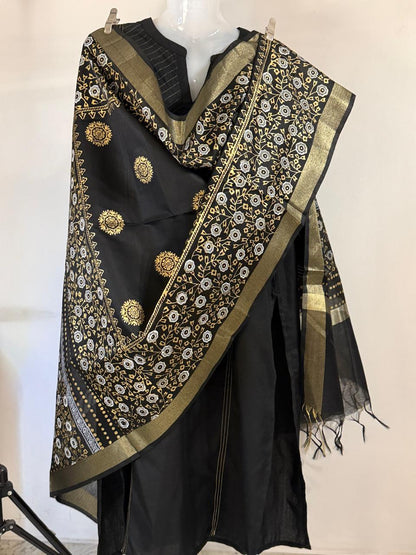 Sunehri Shaam – Black Chanderi Silk Dupatta