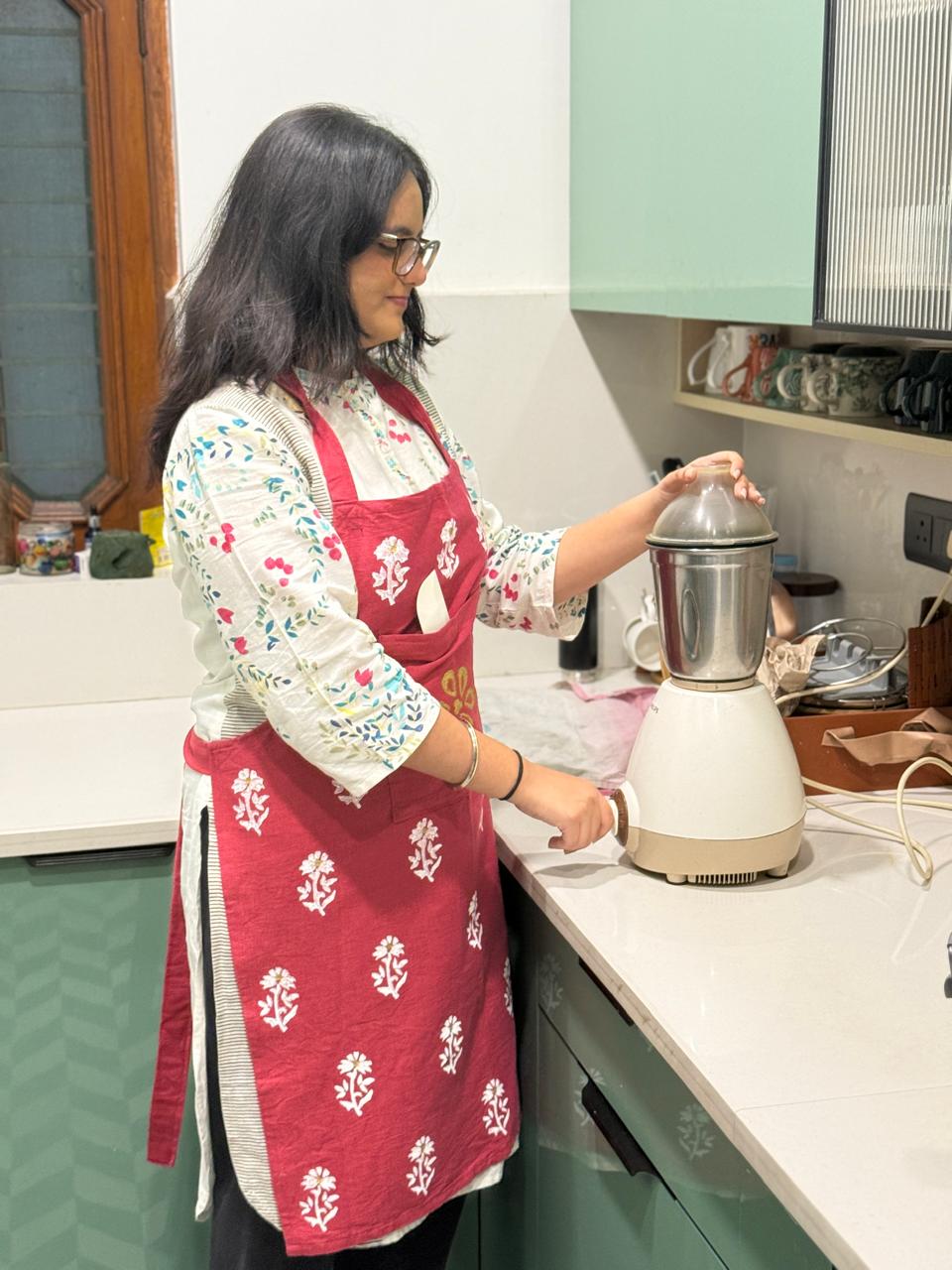 Tejika - Maroon Apron